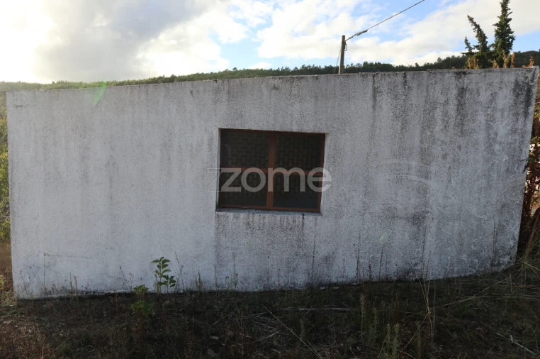 Moradia T3 para Venda em Cambas Foto 3