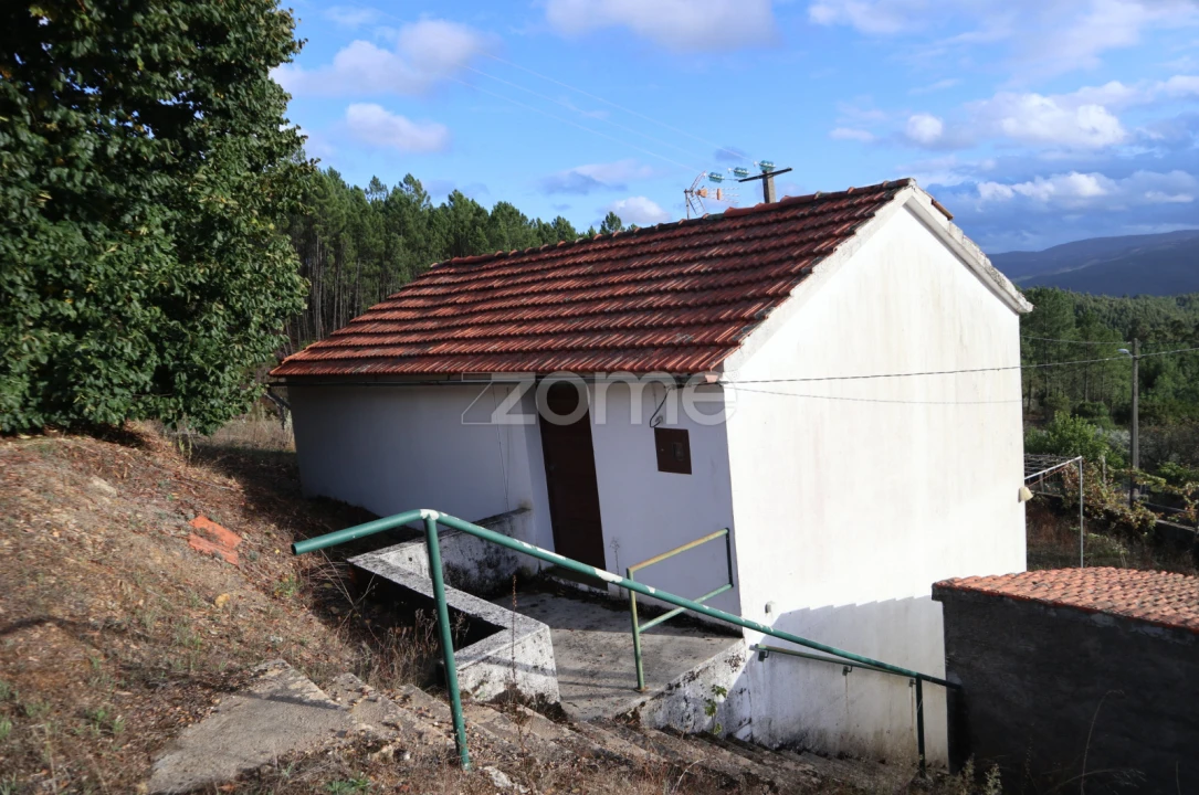 Moradia T3 para Venda em Cambas Foto 2