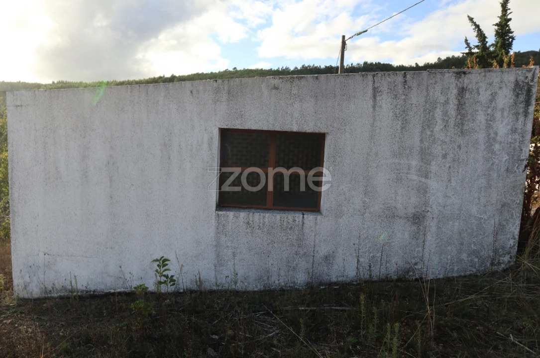 Moradia T3 para Venda em Cambas Foto 3