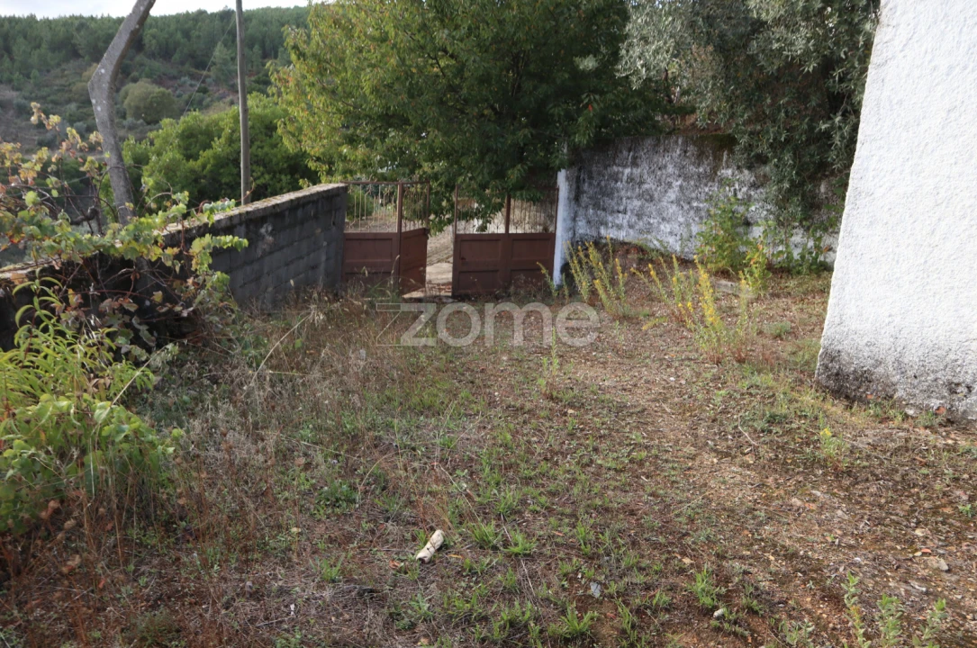 Moradia T3 para Venda em Cambas Foto 8