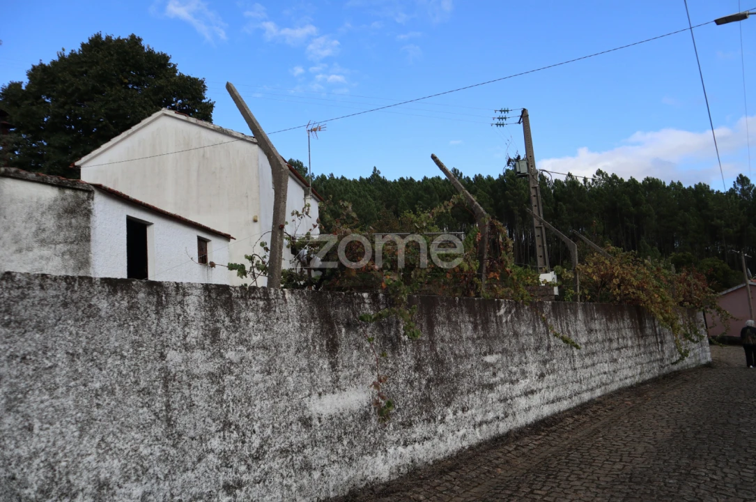 Moradia T3 para Venda em Cambas Foto 15