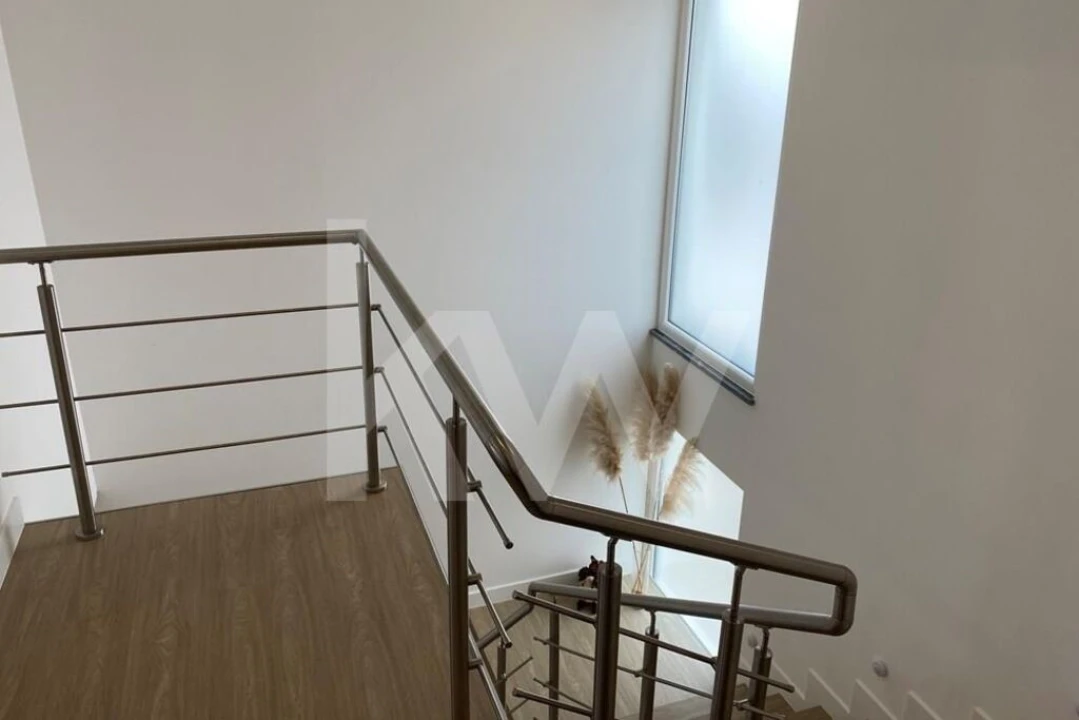 Moradia T3 para Venda em Carvoeira Foto 17