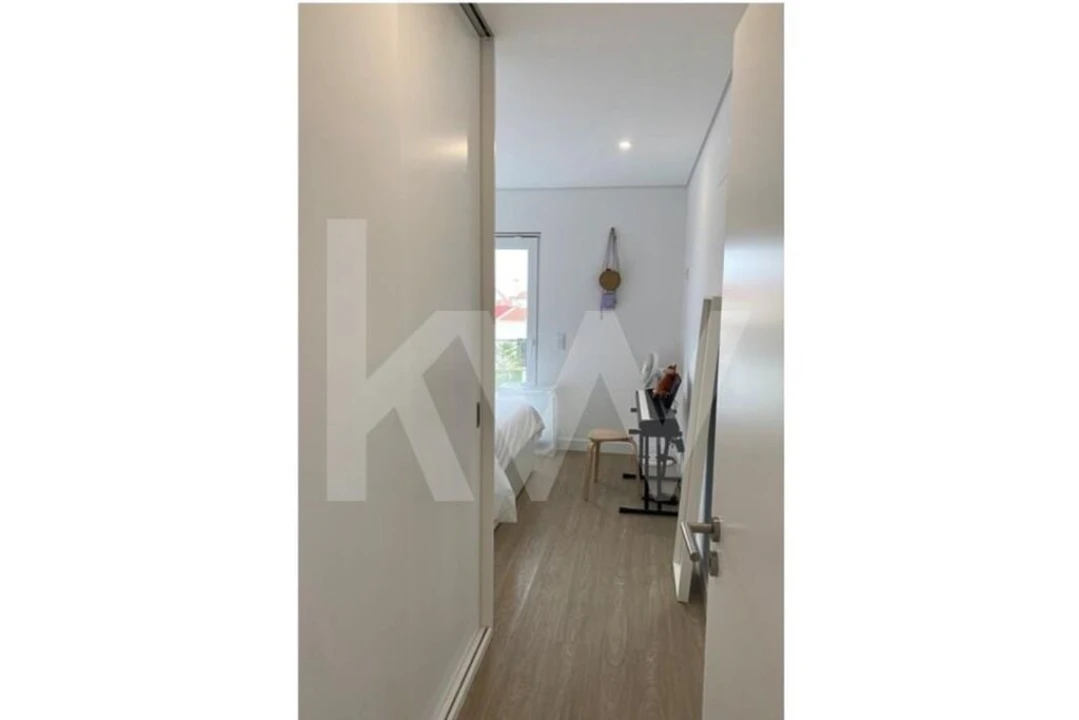 Moradia T3 para Venda em Carvoeira Foto 22