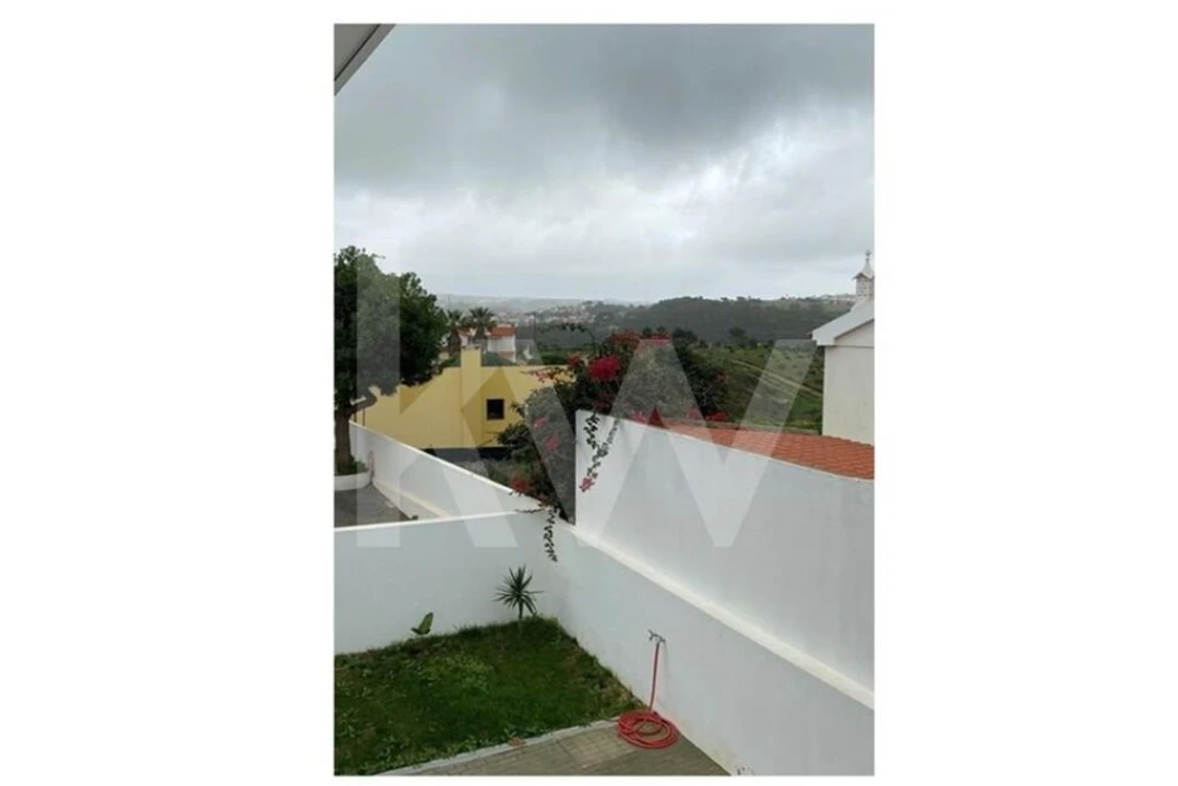 Moradia T3 para Venda em Carvoeira Foto 34