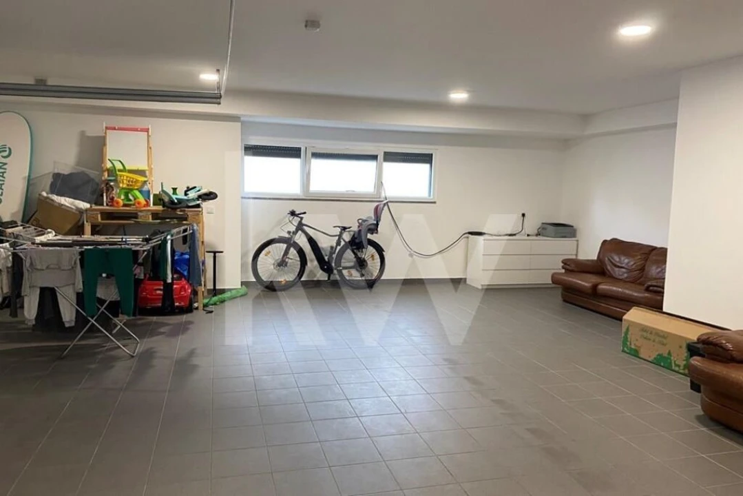 Moradia T3 para Venda em Carvoeira Foto 50