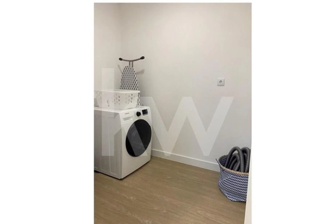 Moradia T3 para Venda em Carvoeira Foto 40