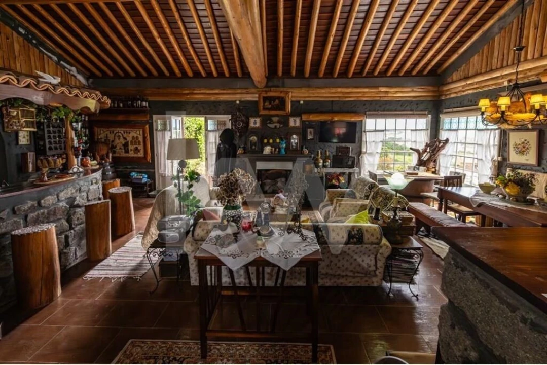 Moradia T4 para Venda em Lomba da Fazenda Foto 32