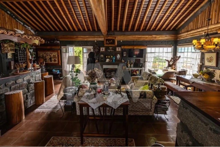 Moradia T4 para Venda em Lomba da Fazenda Foto 32