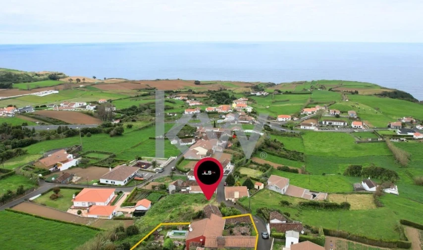 Moradia T4 para Venda em Lomba da Fazenda Foto 46