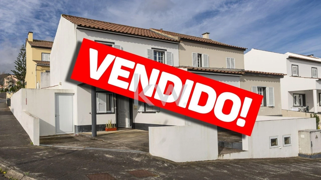 Moradia T3 para Venda em Nordeste Foto 1