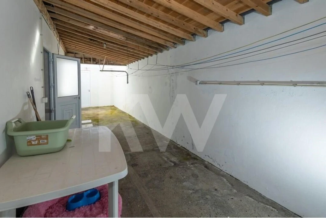 Moradia T3 para Venda em Nordeste Foto 26