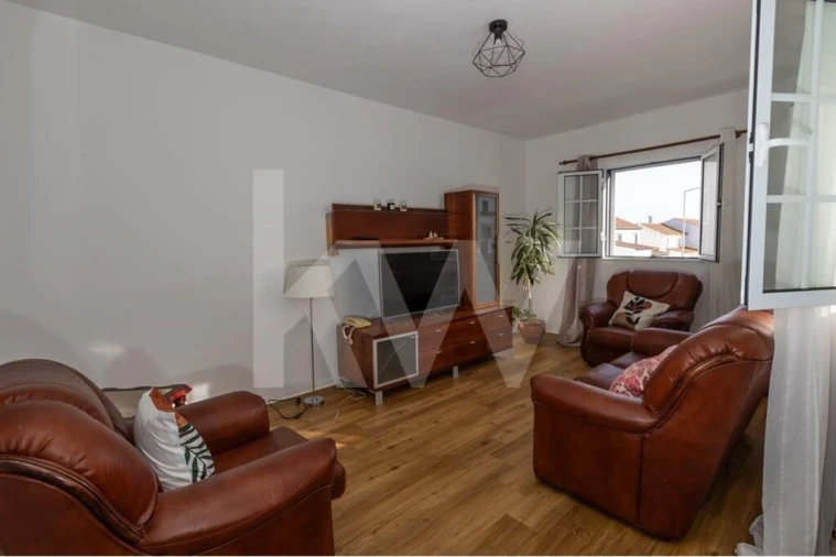 Moradia T3 para Venda em Nordeste Foto 13