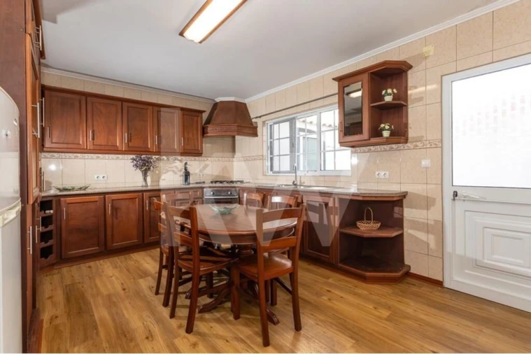 Moradia T3 para Venda em Nordeste Foto 20