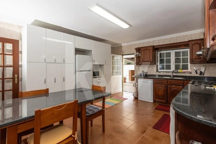 Moradia T5 para Venda em Santa Cruz das Flores Foto 18