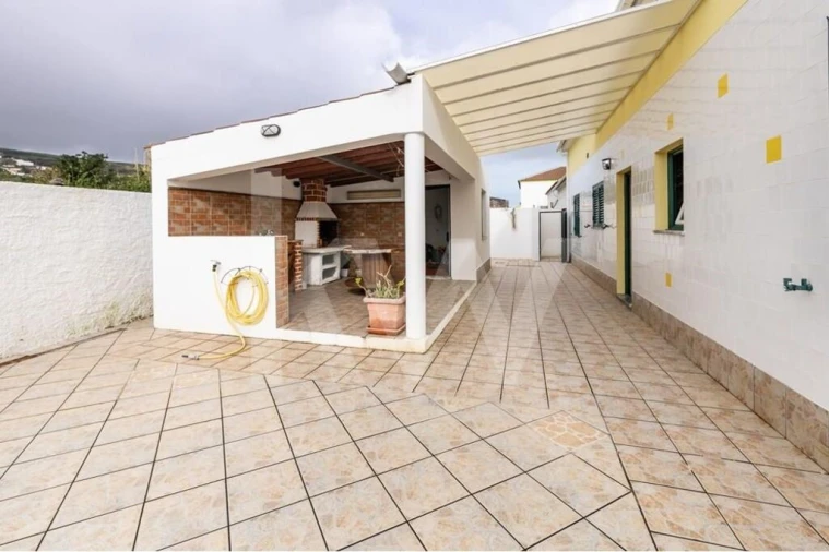 Moradia T5 para Venda em Santa Cruz das Flores Foto 21