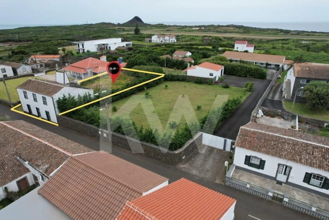 Moradia T2 para Venda em Santa Cruz da Graciosa Foto 2