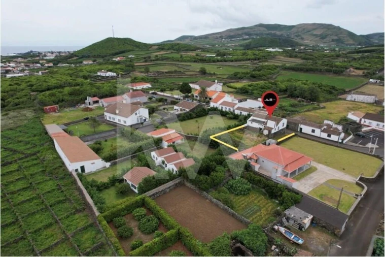 Moradia T2 para Venda em Santa Cruz da Graciosa Foto 4