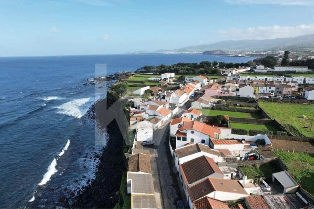 Moradia T2 para Venda em Calhetas Foto 15