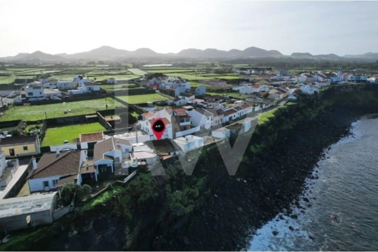 Moradia T2 para Venda em Calhetas Foto 3