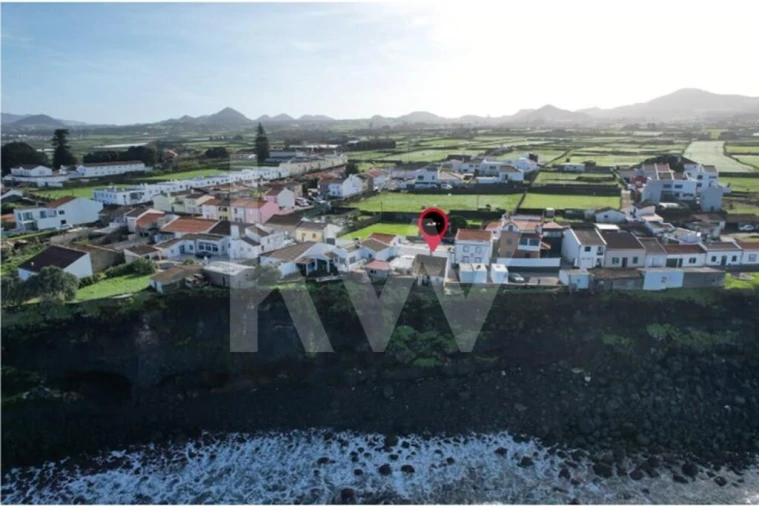 Moradia T2 para Venda em Calhetas Foto 6