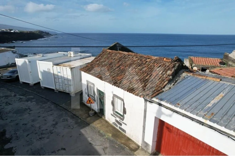 Moradia T2 para Venda em Calhetas Foto 12