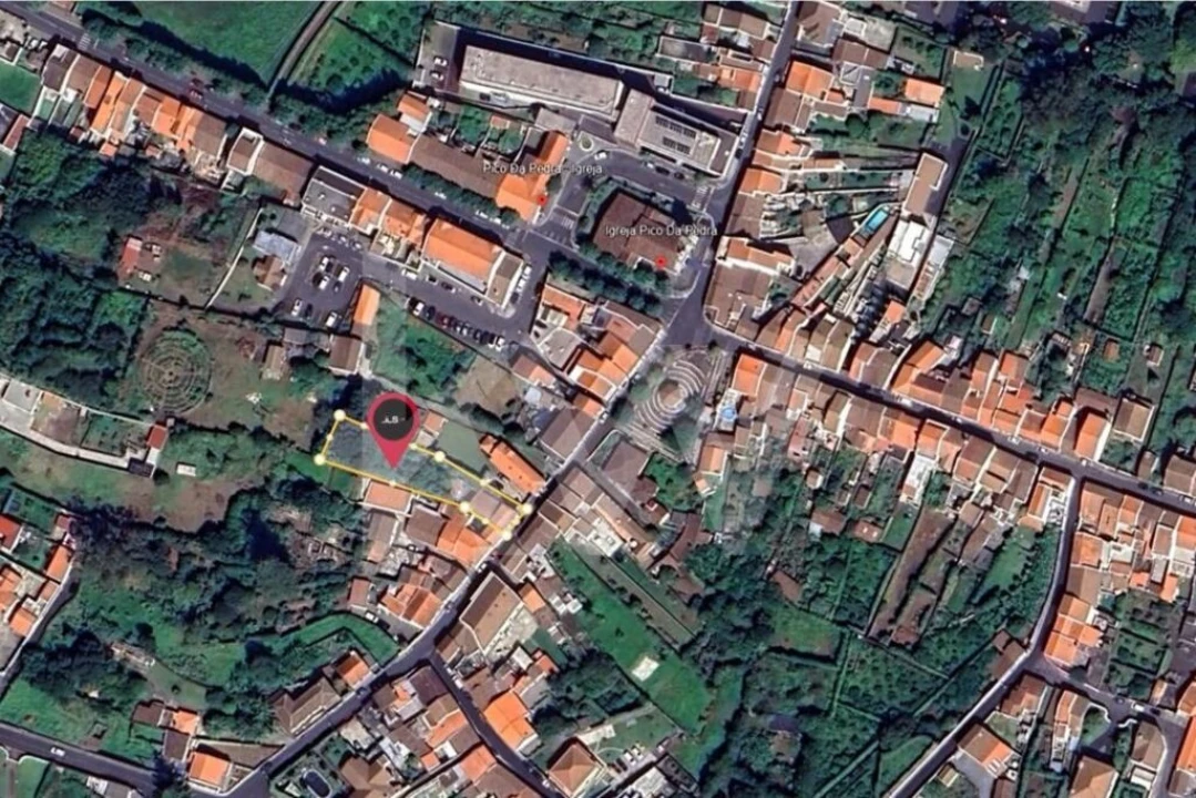 Moradia T3 para Venda em Pico da Pedra Foto 11