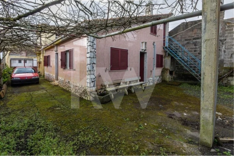 Moradia T3 para Venda em Pico da Pedra Foto 3