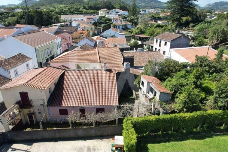 Moradia T3 para Venda em Pico da Pedra Foto 4