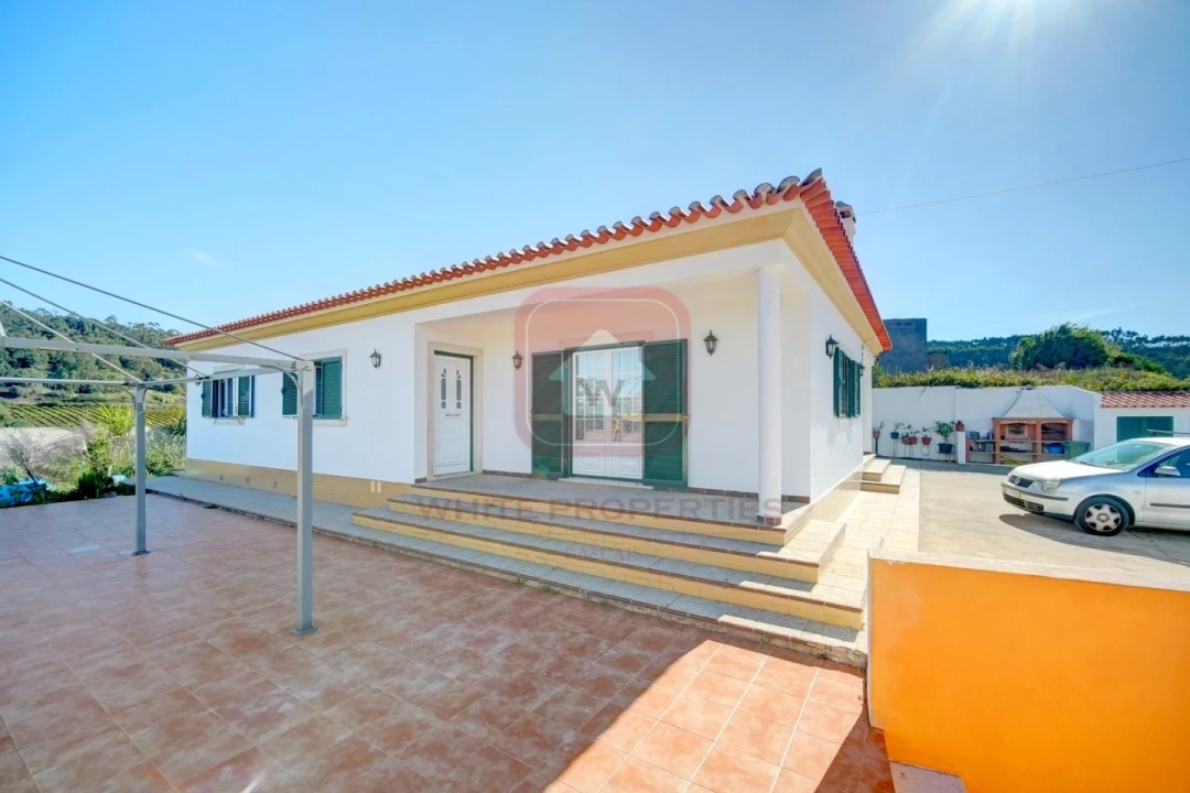 Moradia T4 para Venda em Azueira e Sobral da Abelheira Foto 1