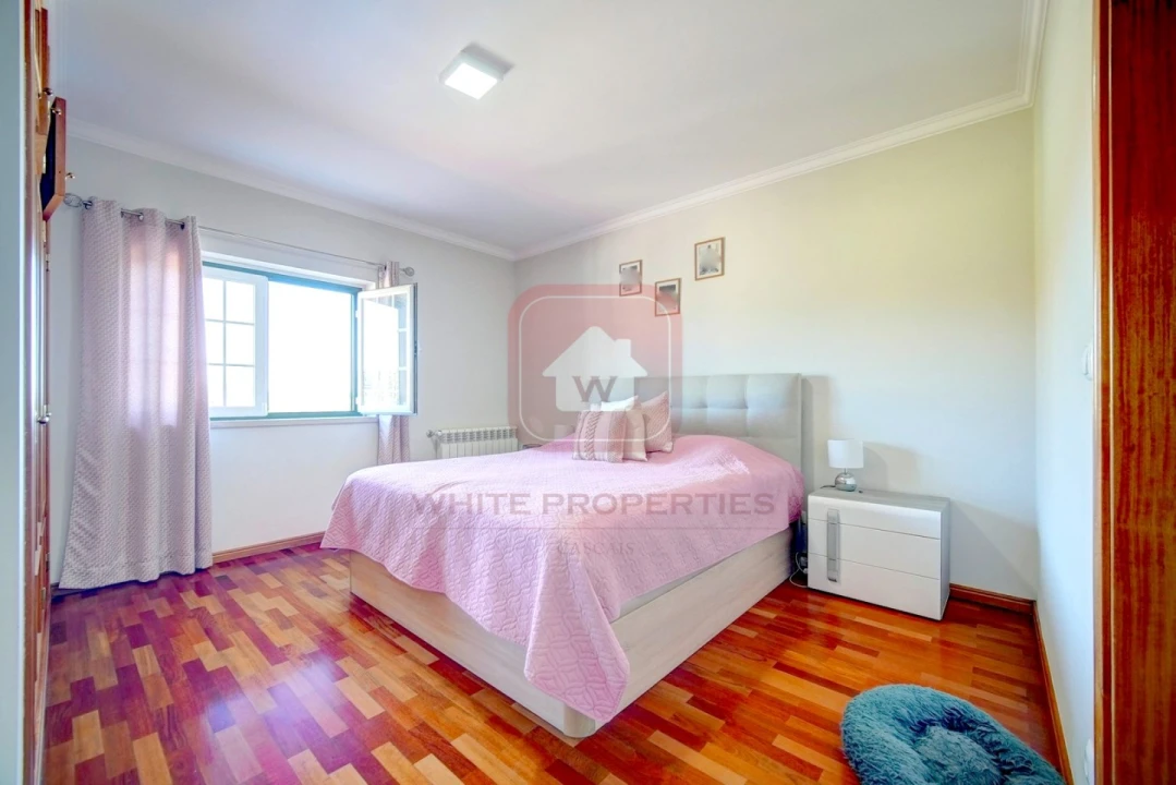 Moradia T4 para Venda em Azueira e Sobral da Abelheira Foto 19