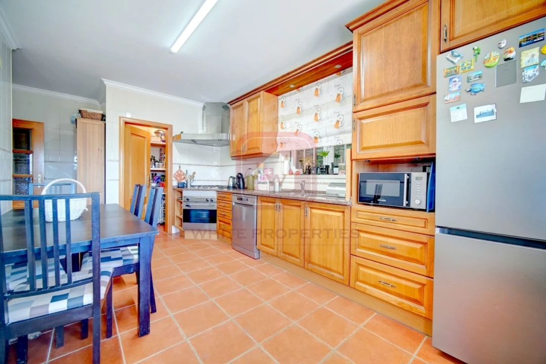 Moradia T4 para Venda em Azueira e Sobral da Abelheira Foto 10