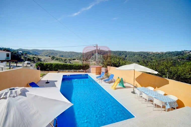 Moradia T4 para Venda em Azueira e Sobral da Abelheira Foto 3