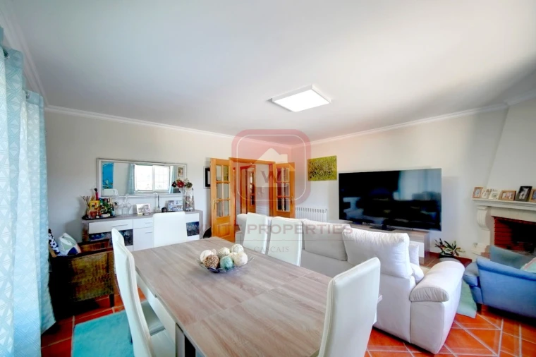 Moradia T4 para Venda em Azueira e Sobral da Abelheira Foto 9