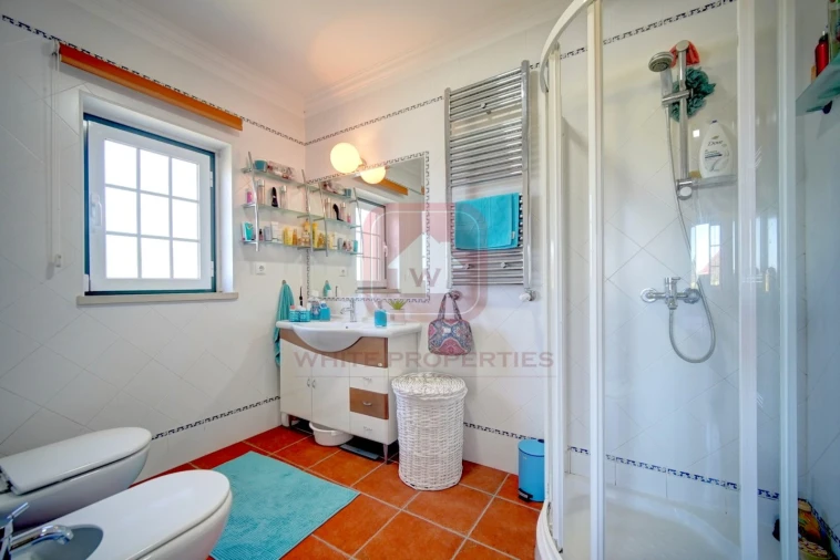 Moradia T4 para Venda em Azueira e Sobral da Abelheira Foto 18