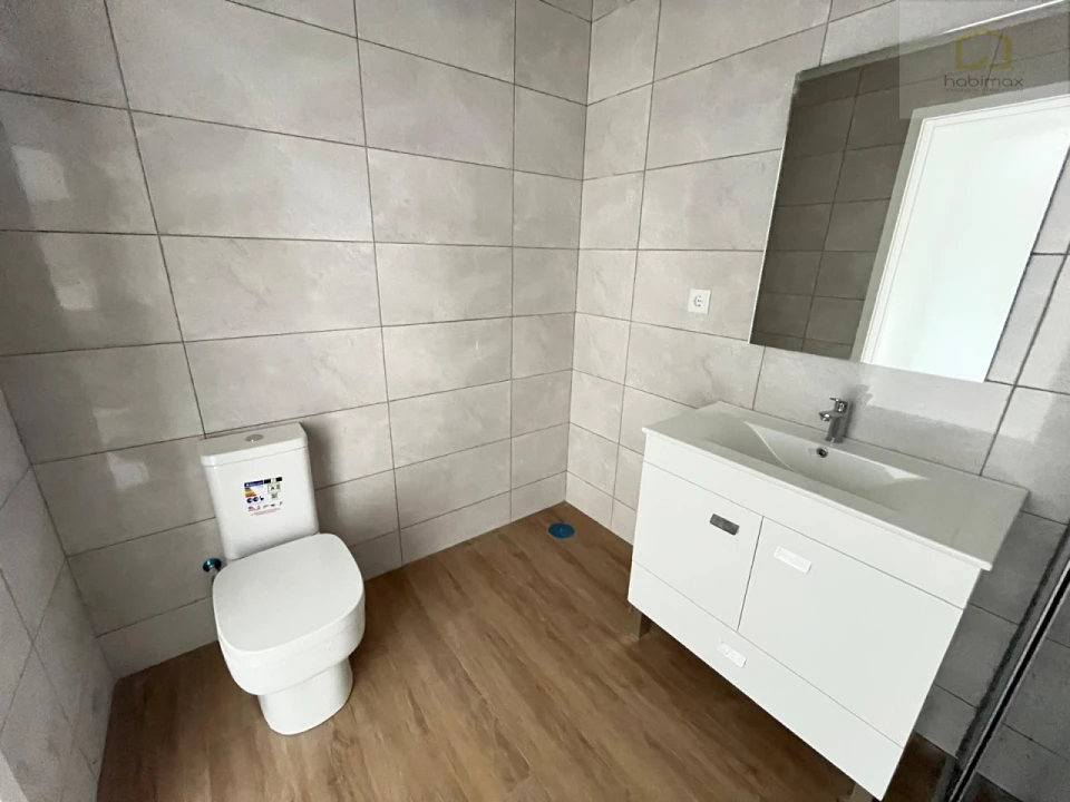 Moradia T2 para Venda em Pico da Pedra Foto 16