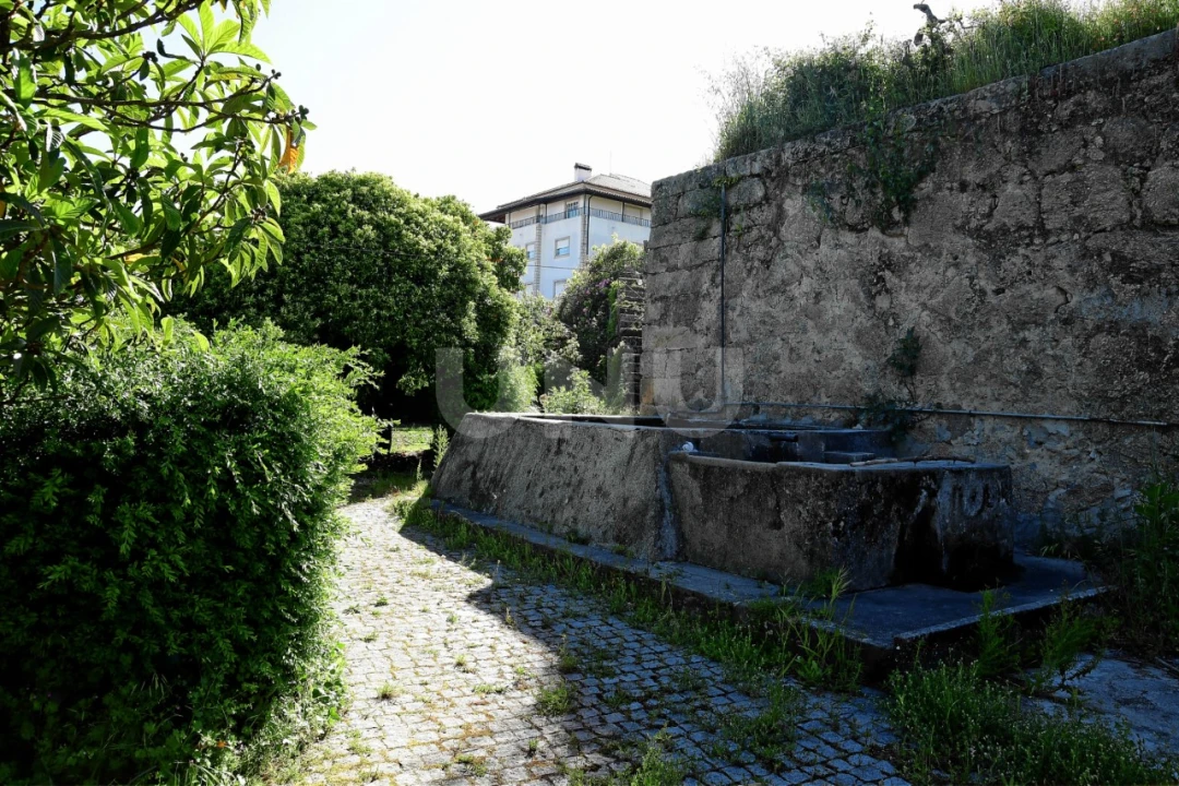 Moradia T10 para Venda em Tortosendo Foto 32