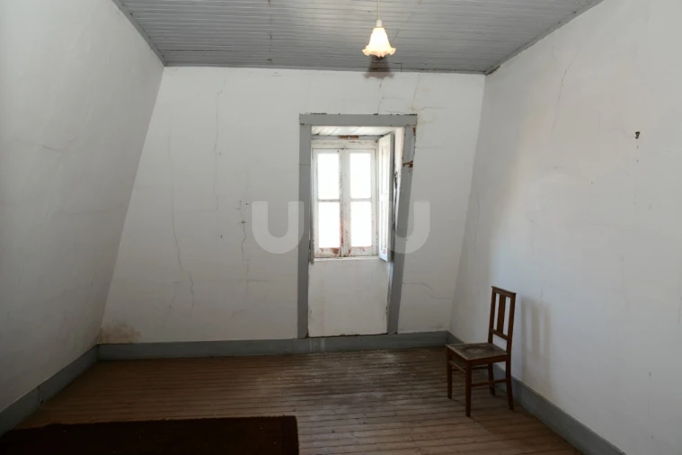 Moradia T10 para Venda em Tortosendo Foto 24