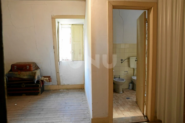 Moradia T10 para Venda em Tortosendo Foto 27