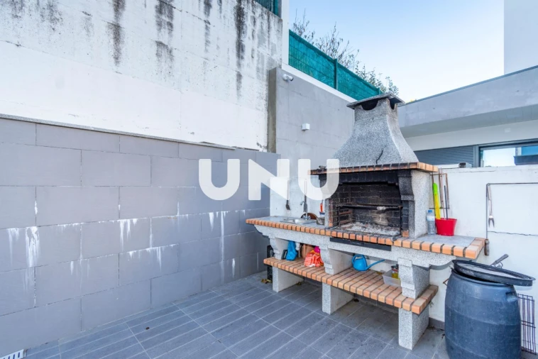 Moradia T5 para Venda em Boidobra Foto 31