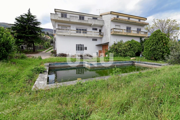 Moradia T8 para Venda em Boidobra Foto 7