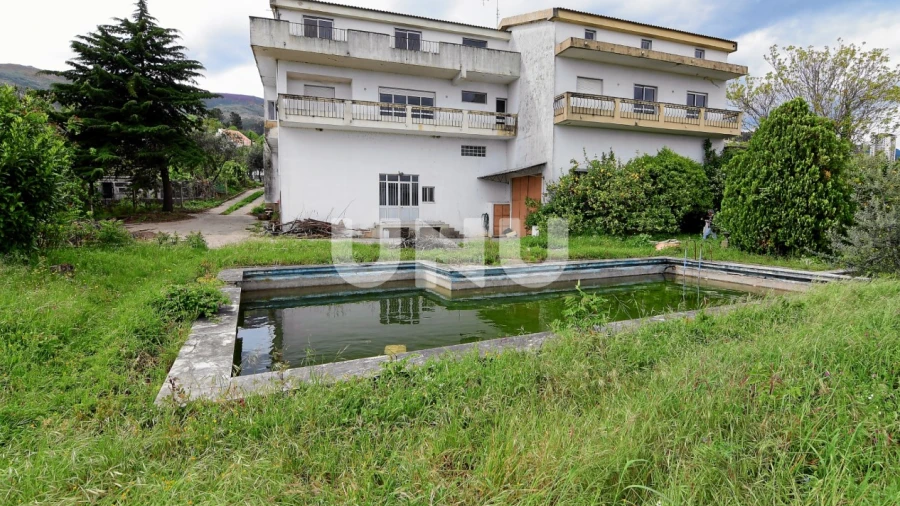 Moradia T8 para Venda em Boidobra