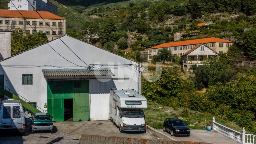 Armazém para Venda em Covilhã e Canhoso