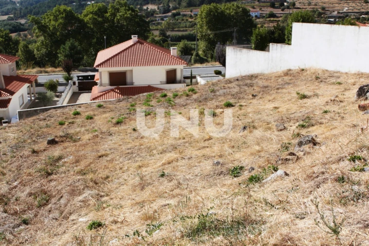 Terreno para Venda em Teixoso e Sarzedo Foto 4