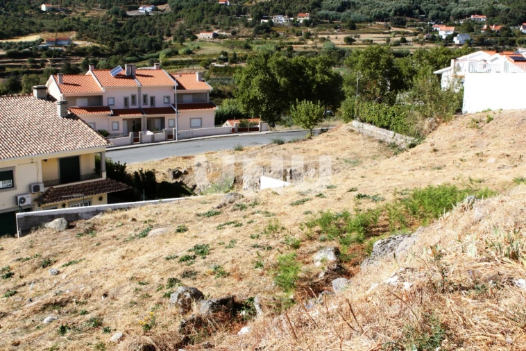 Terreno para Venda em Teixoso e Sarzedo Foto 6
