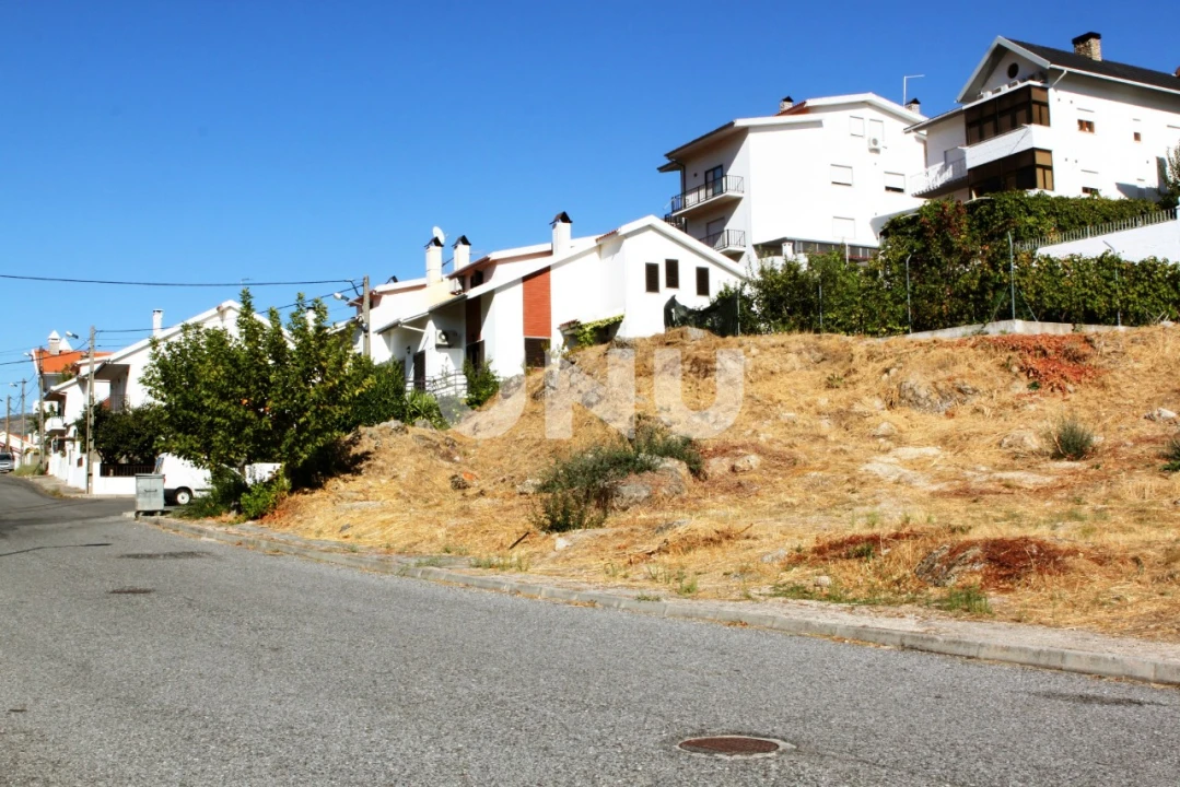 Terreno para Venda em Teixoso e Sarzedo Foto 6
