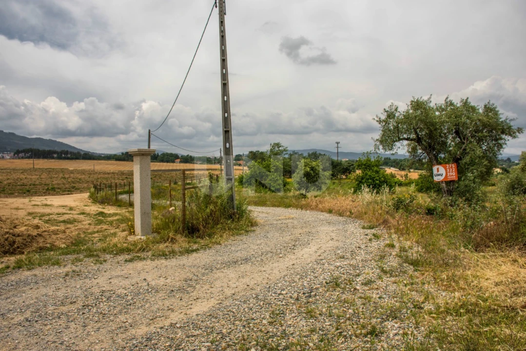Terreno para Venda em Fundão, Valverde, Donas, A. Joanes, A. Nova Cabo Foto 1