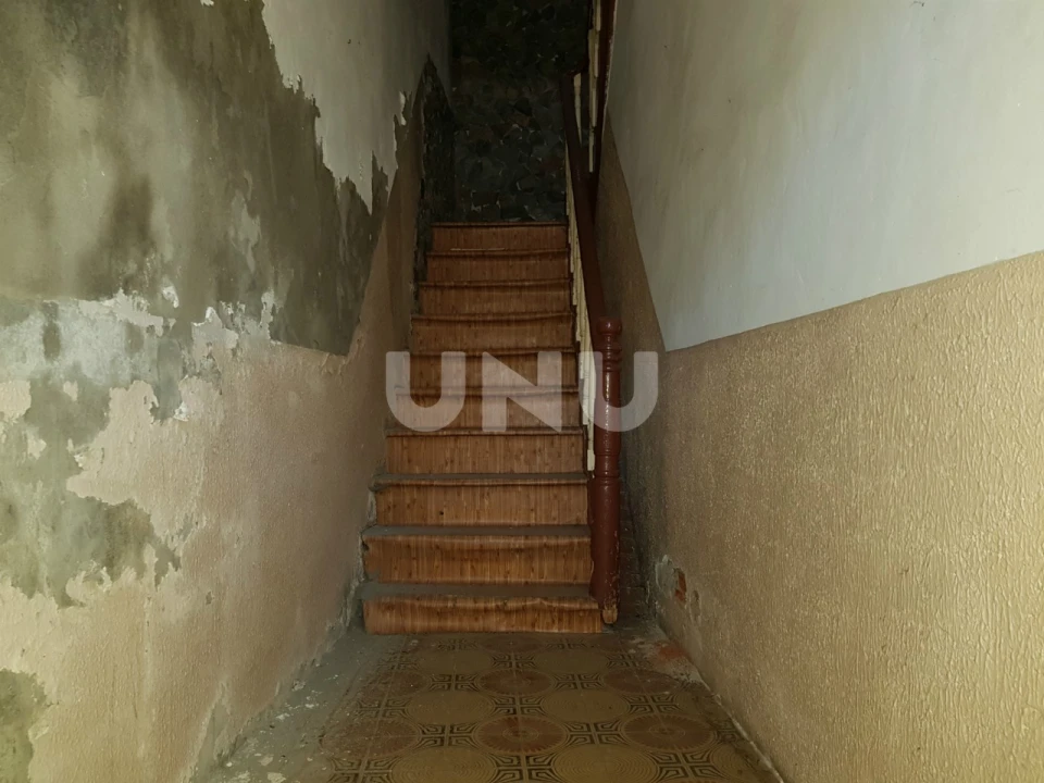 Moradia T6 para Venda em Peso e Vales do Rio Foto 2