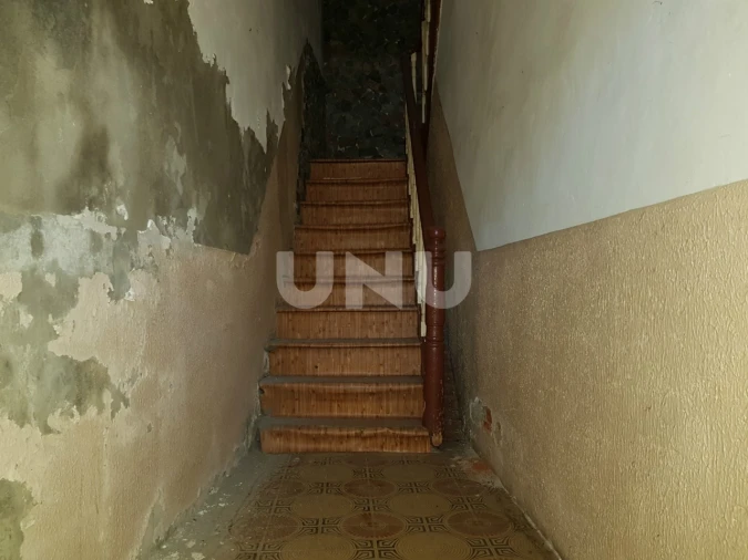 Moradia T6 para Venda em Peso e Vales do Rio Foto 2