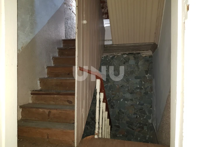 Moradia T6 para Venda em Peso e Vales do Rio Foto 3