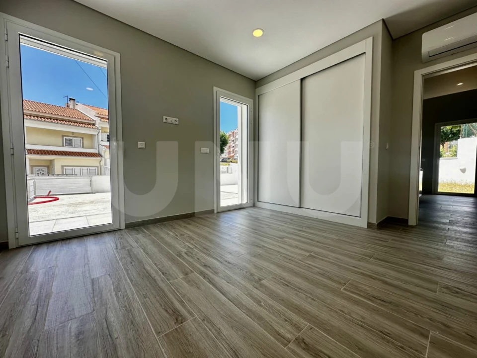 Moradia T3 para Venda em Covilhã e Canhoso Foto 9